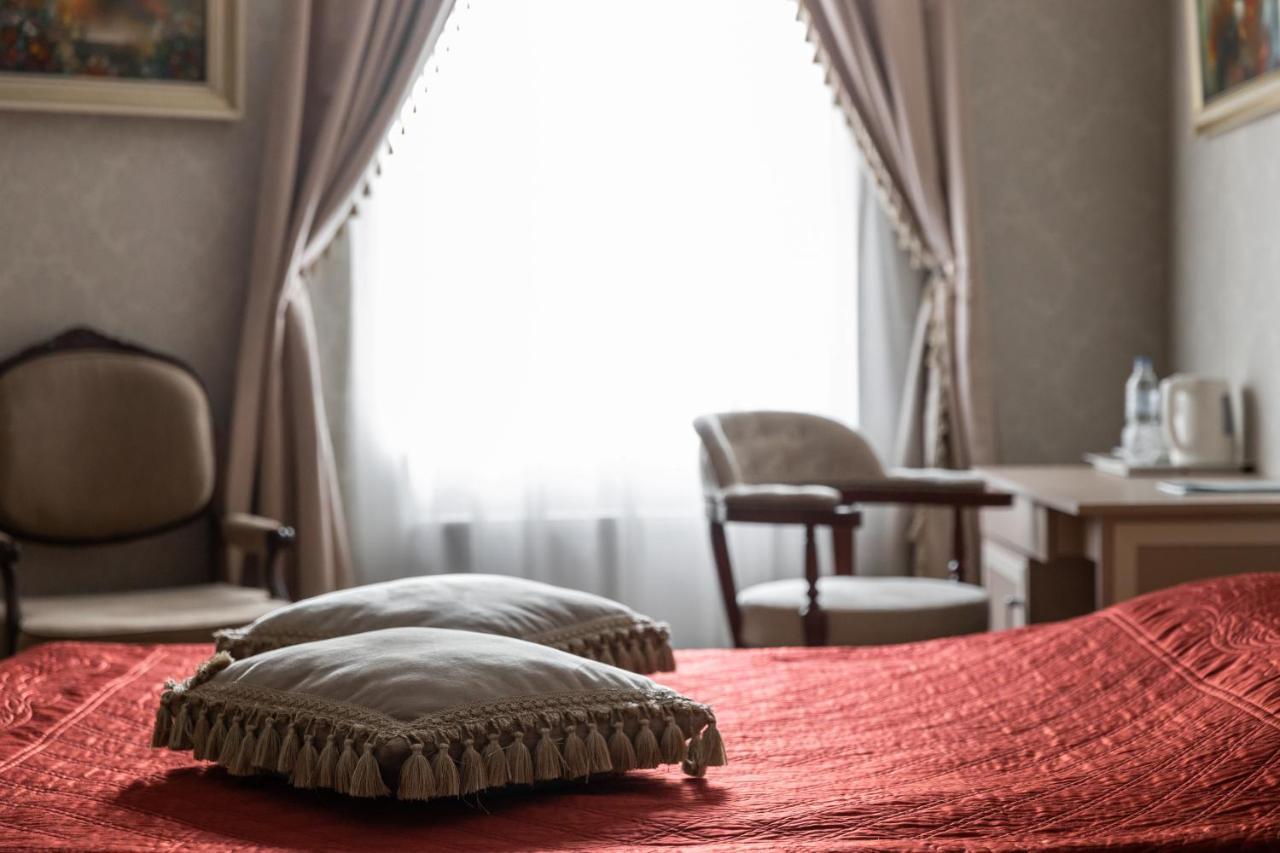 Hotel "Mandarin Clubhouse" Харьков Экстерьер фото
