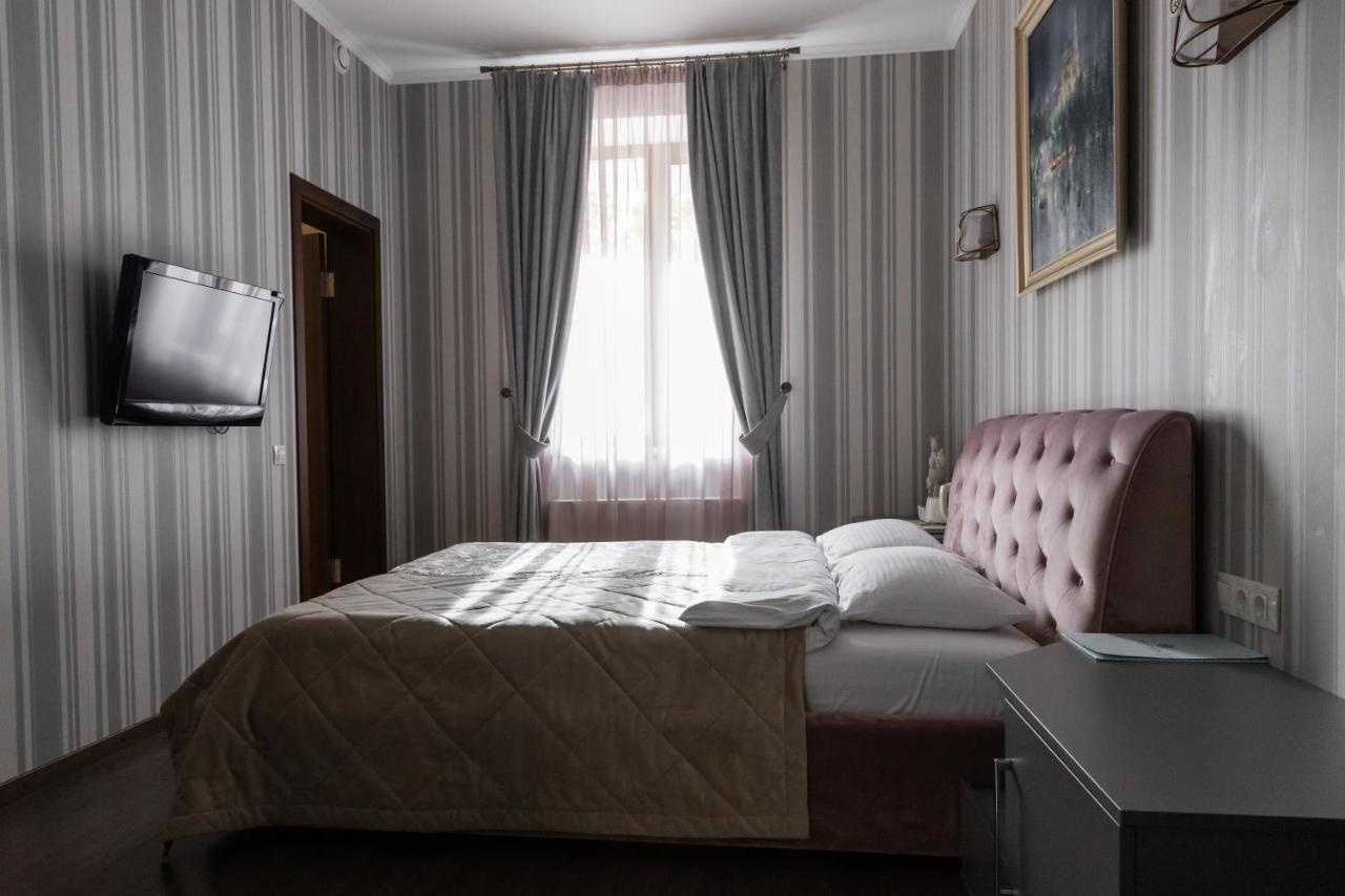 Hotel "Mandarin Clubhouse" Харьков Экстерьер фото